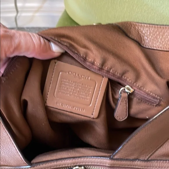 Coach Brown Leather Shoulder Bag with Gold Hardware.  Extremely clean. - Picture 9 of 10